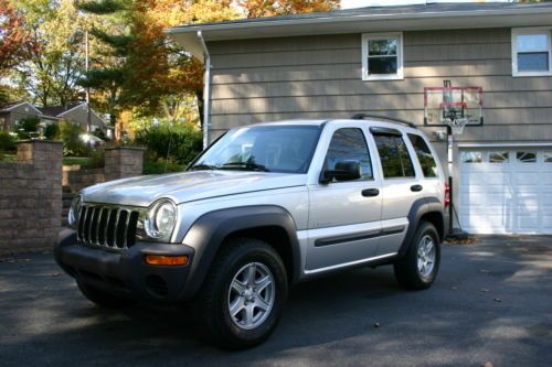 Liberty 4x4 sunroof one owner excellent condition warranty