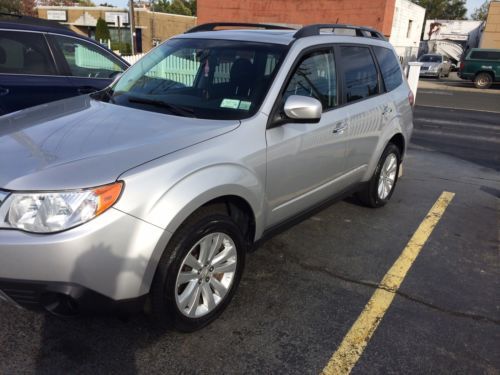 2011 subaru forester x premium wagon 4-door 2.5l all weather package