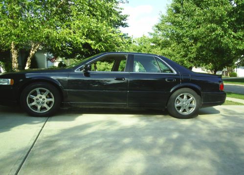 2001 cadillac seville sts deluxe w/only 37k miles on this black beauty
