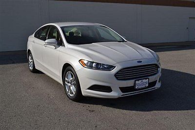 2013 ford fusion se 4cly automatic 600 miles !