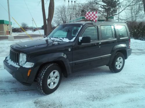 Winter ready locked and loaded 2011 jeep liberty trail rated 4x4