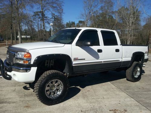 2005 gmc sierra 4x4 duramax loaded and lifted!