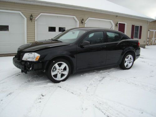 2013 dodge avenger with only 8k miles loaded chrome rims needs a little tlc