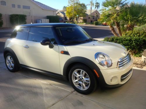 Clean 2012 mini cooper hardtop pepper white hatchback 2d great gas mpg 35