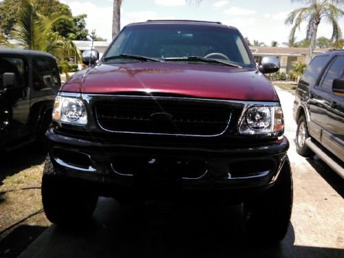 1997 ford expedition lifted  very clean