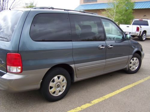 2002 kia sedona  mini van