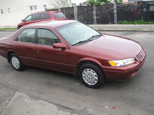 L@@k 1999 toyota camry - red red red