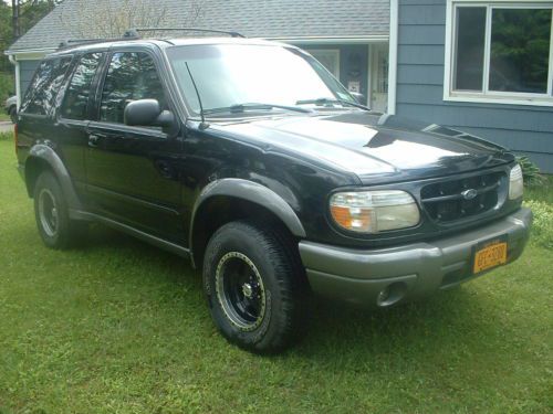 1999 ford explorer sport 4.0l / 2 door explorer black 102000 orig. miles