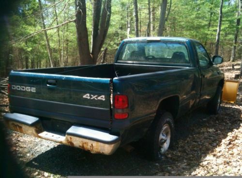 Dodge ram 1999 offered with fisher 7.5ft  plow, needs to be picked up -catskills