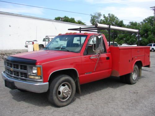 Extra clean low miles 128k nice knapiede utility box with ladder rack drive it !