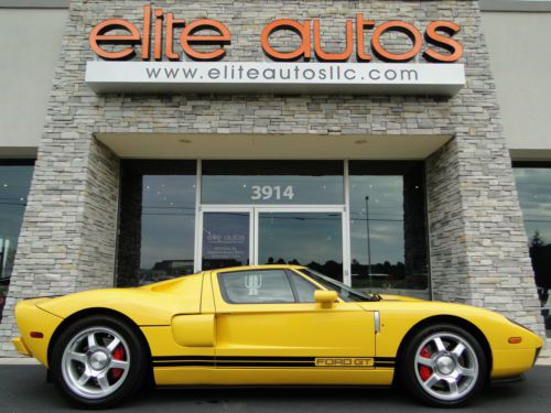 Ford gt yellow with black stripes rare red calipers mcintosh stereo 1800 miles
