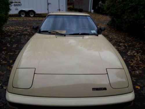 Beautifully maintained 1984 rx-7 (w/ rare 4 spd auto). perfect for collector!