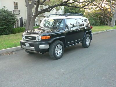 Fj 4x4 trd low miles every option 1 owner perfect carfax local all service clean