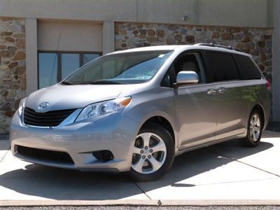 2011 toyota sienna 5dr 8-pass van v6 le fwd
