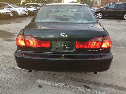 2000 honda accord ex v6 sedan  very clean!!!!!!