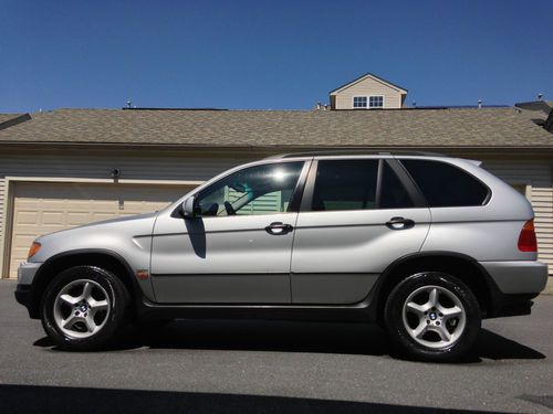 2001 bmw x5 3.0i suv fully loaded, clean, non-smoker