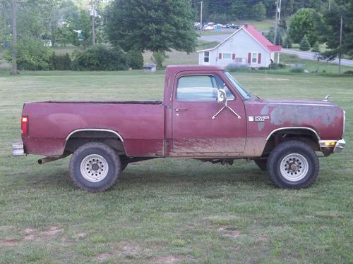 1984 dodge power ram 100 custom 4x4 4-speed short bed runs,drives project/parts