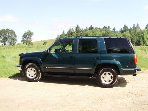 1998 chevrolet tahoe lt 4dr.4wd,leather loaded,rust free,adult owned.great shape