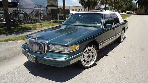 1996 lincoln town sig , jack nicklous, stunning selling no reserve
