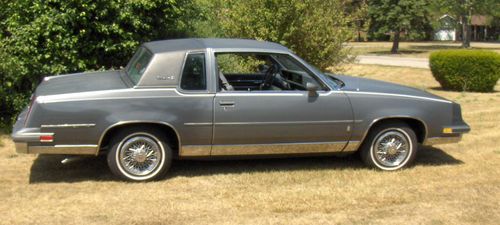 1985 oldsmobile cutlass supreme base coupe 2-door 3.8l