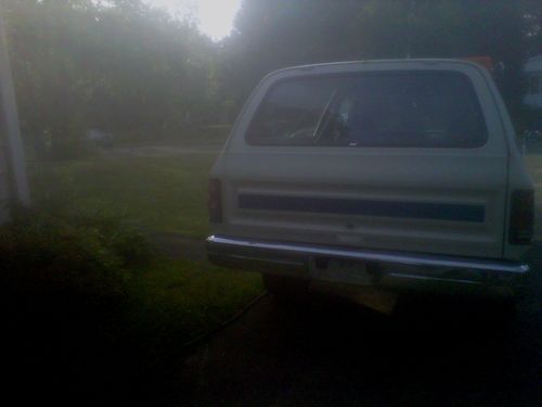 1986 Dodge Ramcharger only 33 K miles Factory rollbar, image 4