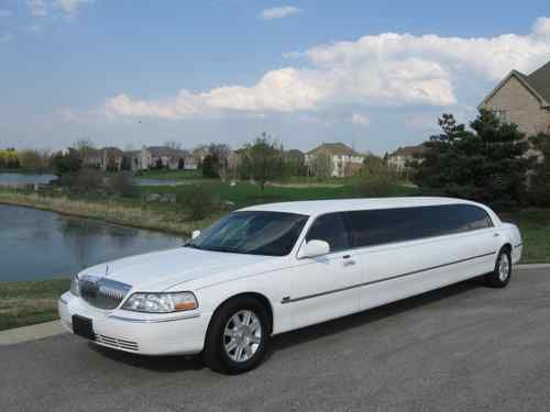 2007 white lincoln 120" stretch limo only 87k miles!! exc cond in/out!!