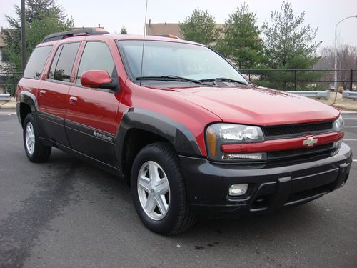 **2003 chevy trailblazer ls** *awd, ext* *3rd row seat* *great condition*