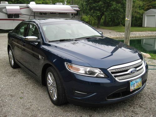 2012 ford taurus limited in excellent shape no reserve!