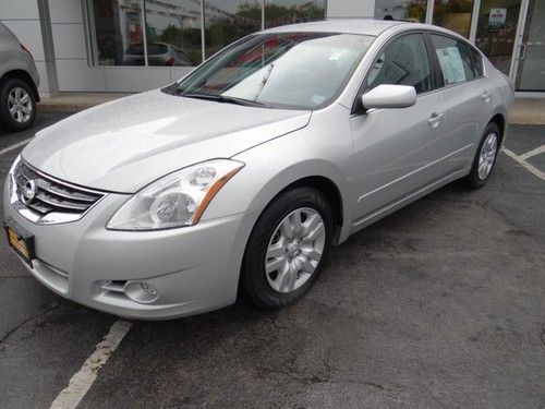 Nissan altima s fwd automatic certified low miles clean