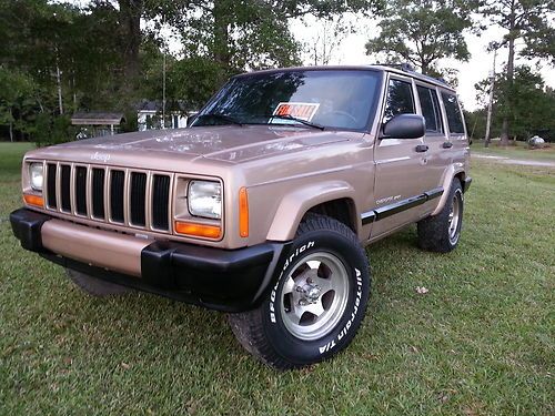 3 jeep cherokees, 98, 99, &amp; 92. also comes with extra set of tires.