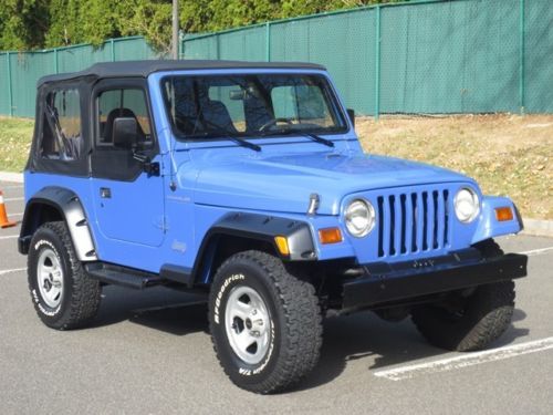 1997 jeep wrangler se! 5-speed! no reserve! free carfax just serviced rare color