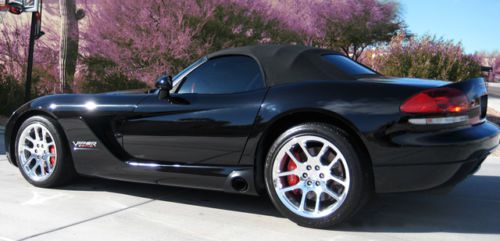 2004 dodge viper srt-10 convertible 2-door 8.3l