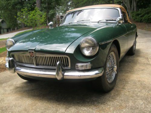 1966 mgb - rebuilt motor,rust-free, chrome bumpers, new interior/top, documents