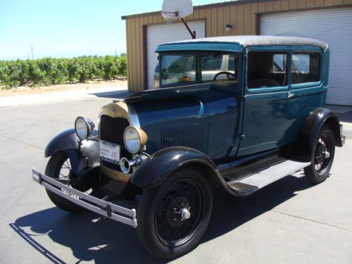 1928 ford model a 2-door sedan - original