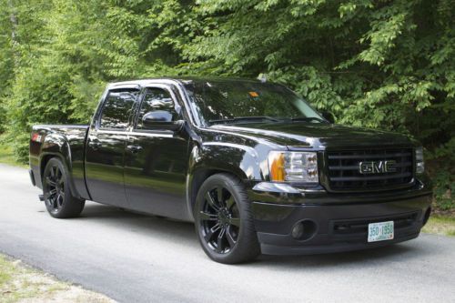 Gmc sierra 4x4 lowered dropped slammed crew cab sle nnbs black murdered 2007 07