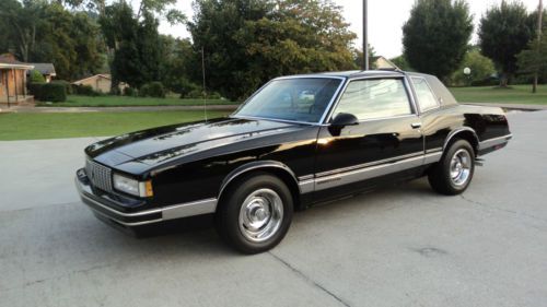 1987 chevrolet monte carlo luxury sport---- like new