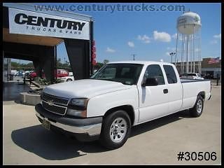 &#039;07 v8 chevy 1500 extended cab long bed work truck - we finance!