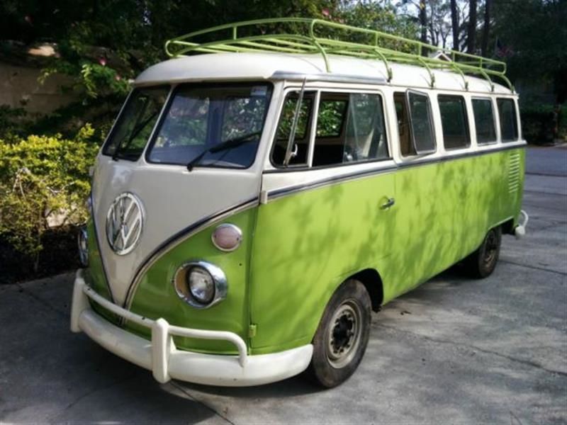 Volkswagen bus/vanagon 15 window bus