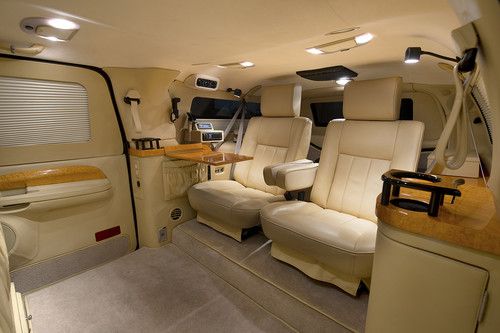 Luxury mobile office suv