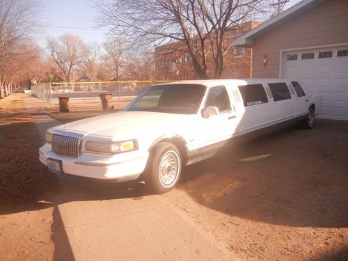 1995 limo lincoln town car 10 passenger white limousine by royale
