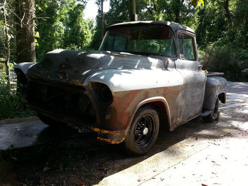 1957   chevy  truck    big  back window   -v8-   1955-1956-1957   classic  style