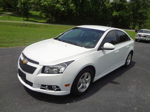 2012 chevy cruze lt rs like new!!