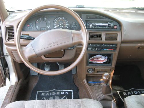Buy Used 1991 Toyota Corolla Dlx Sedan 4 Door 1 6l In