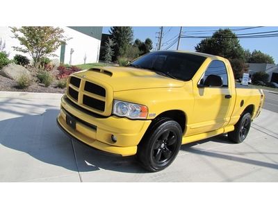 Bee truck! yellow beauty !  4x4 ! hemi 5.7 engine ! power seat! no reserve !2005