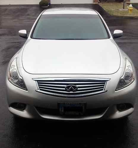2010 g37 awd,tinted windows 40k miles,silver with back leather interior