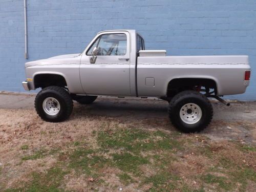 Chevrolet scottsdale`1987`4x4 pickup truck,fresh 350 engine-bored 30 over`nice