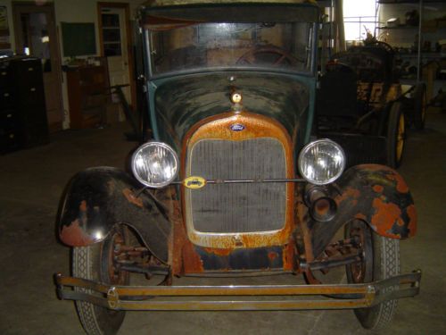 1928 model a 2 dr sedan