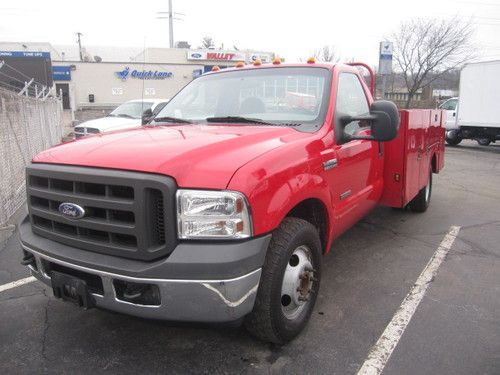 2005 ford f350 regular cab 4x2 with 11ft service body