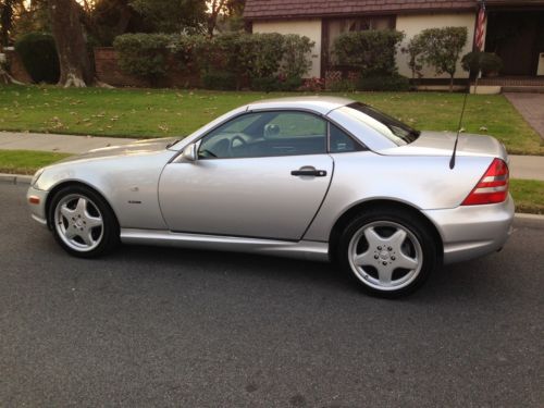 Beutiful california rust free 2000 mbz slk 230