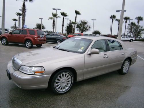 2003 lincoln town car signature 4.6l v8 rwd leather moonroof one owner l@@k